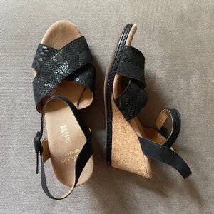 Clarks Soft Cushion Black Wedge Sandals 6.5